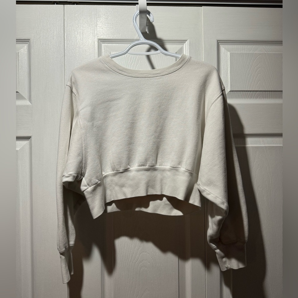 Aritzia TNA Cropped Sweatshirt